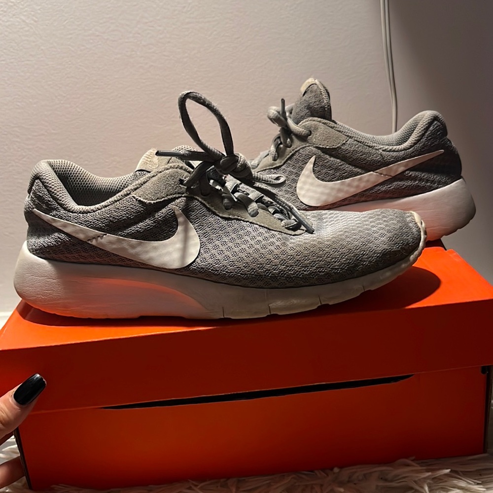 Nike roshe runs